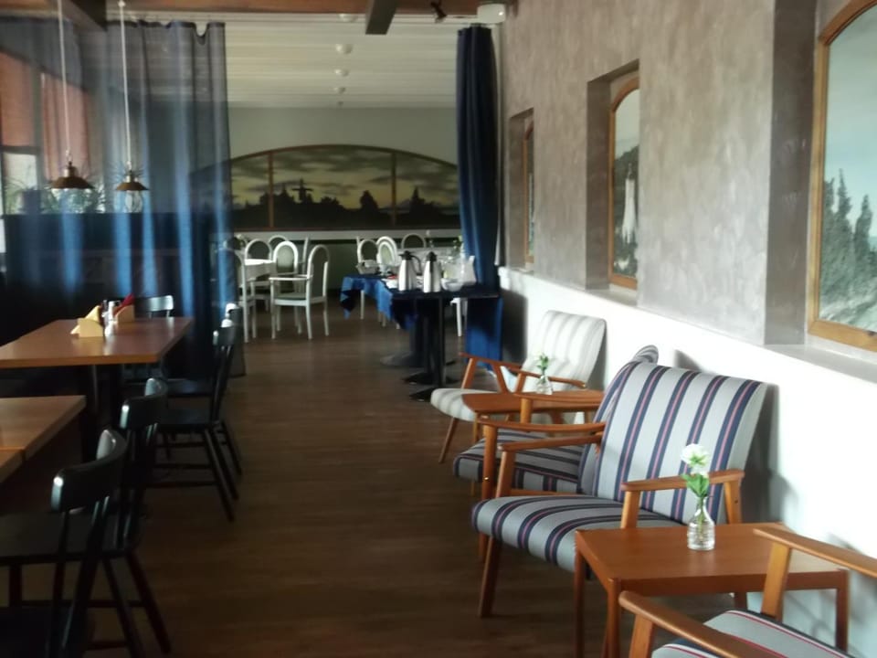 Restaurant/places to eat, Lobby or reception, Lounge or bar