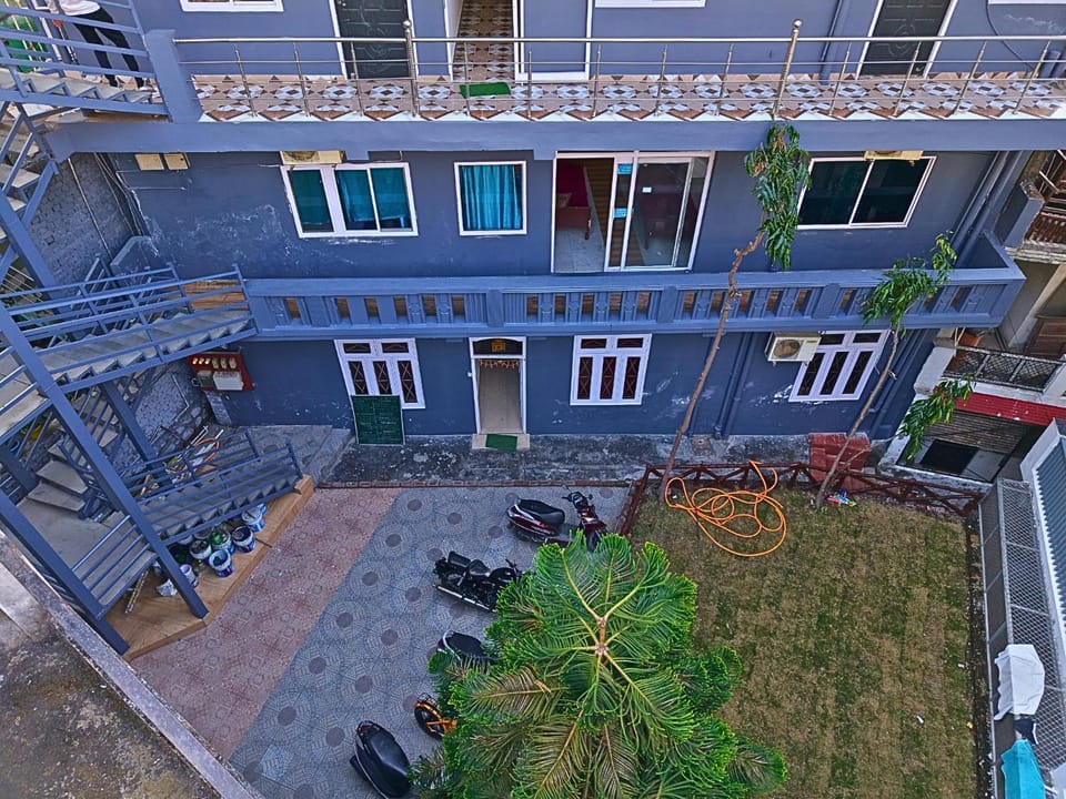 Property building, Day, Garden, Balcony/Terrace, Garden view