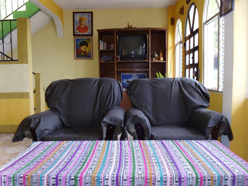 Una Noche Con Mical Bed and Breakfast in Sololá Department
