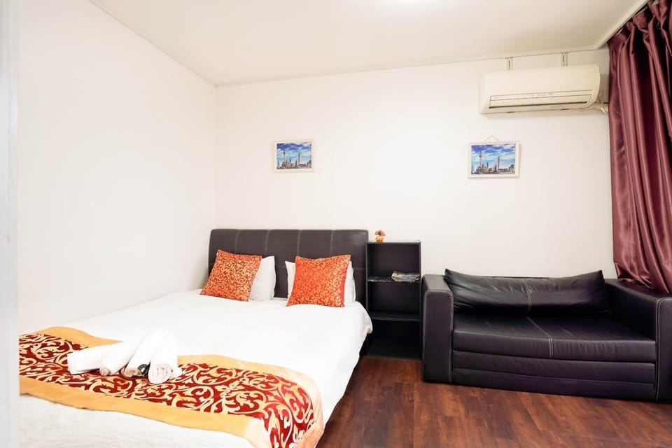 Bed, Photo of the whole room, Bedroom, air conditioner