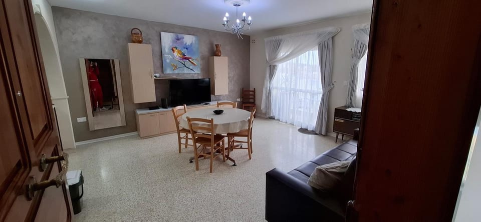 Communal lounge/ TV room, TV and multimedia, Floor plan