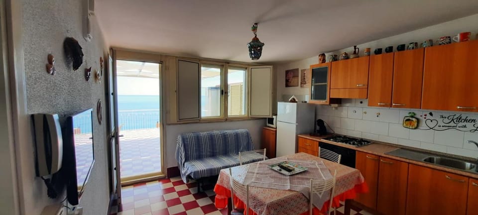TV and multimedia, Living room, internet, kitchen, air conditioner