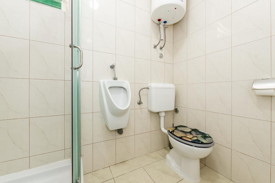Toilet, Bathroom