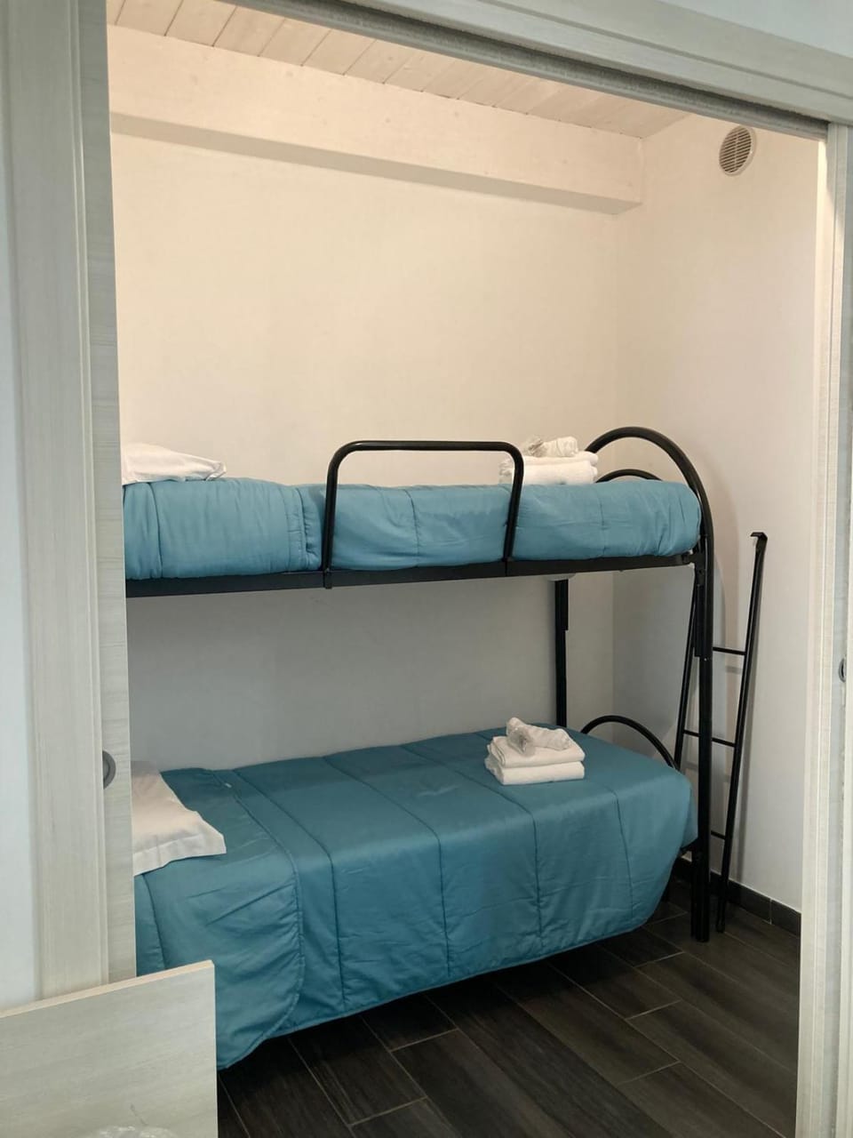 bunk bed