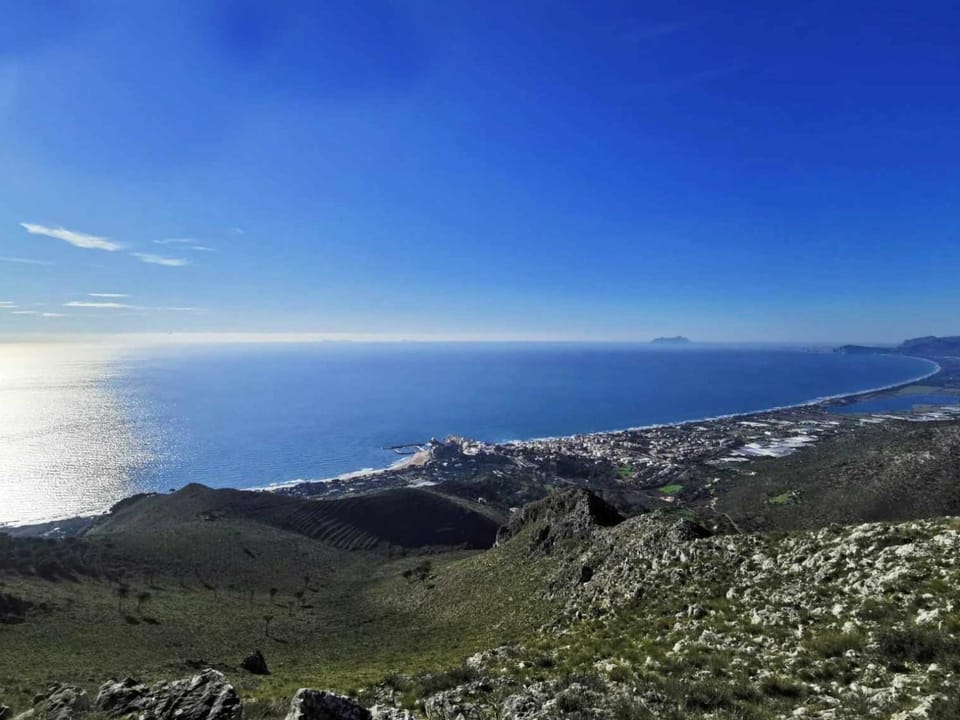 Nearby landmark, Natural landscape