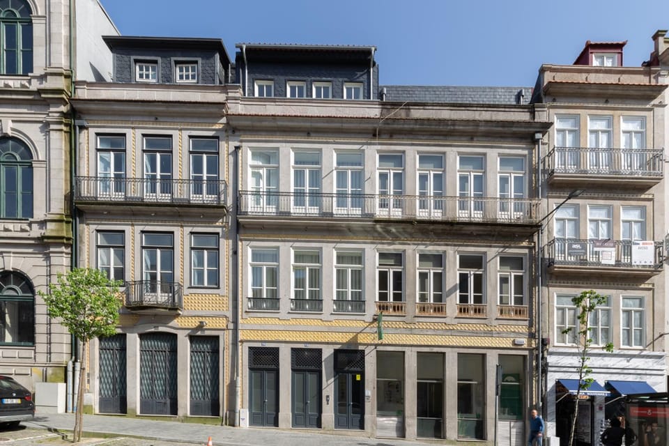 Property building, Facade/entrance