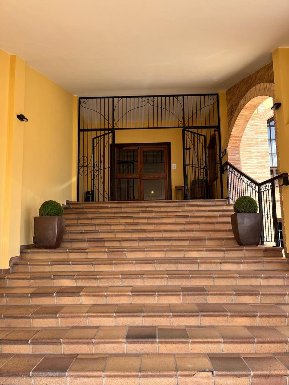 Property building, Facade/entrance
