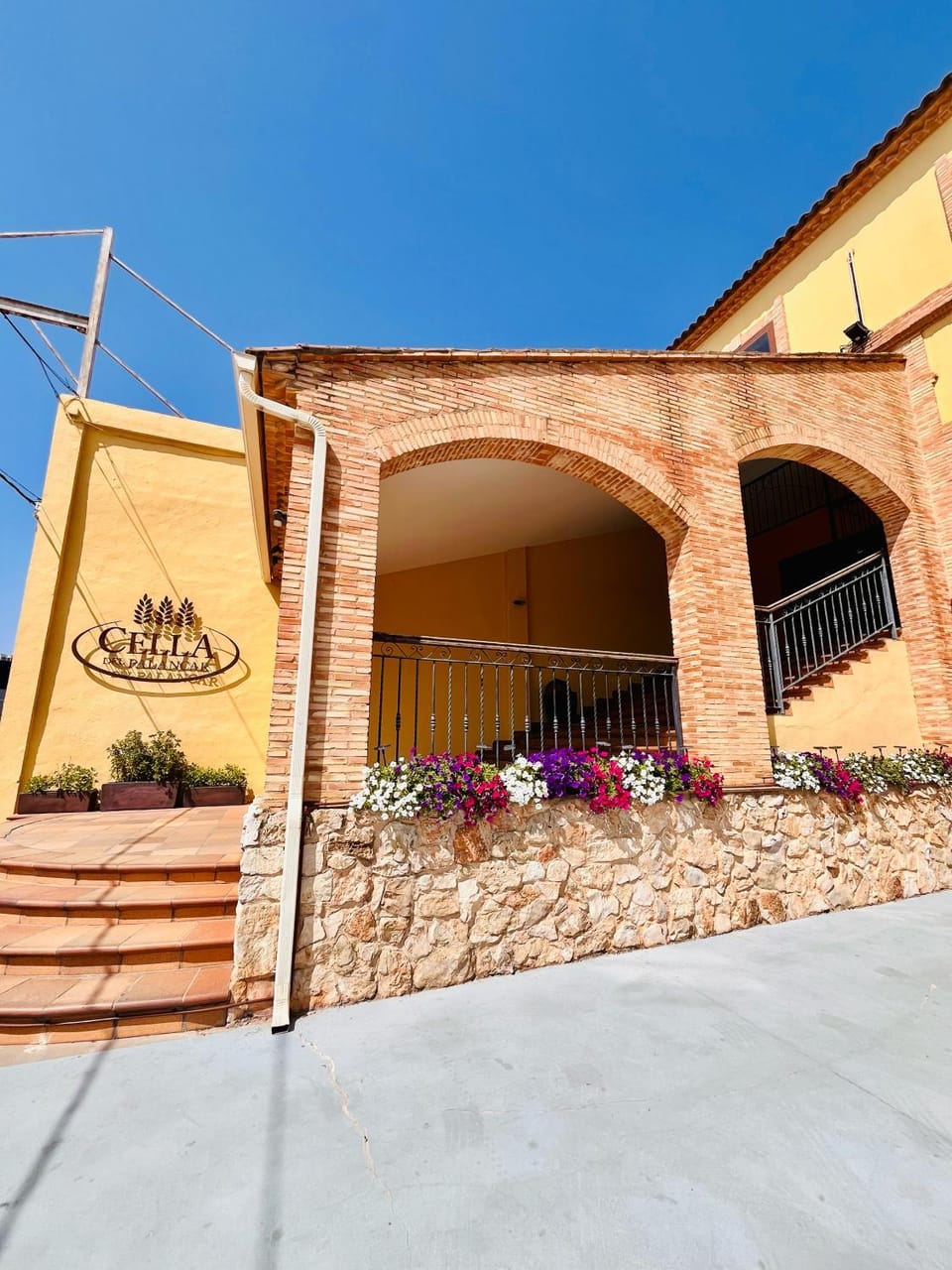 Property building, Facade/entrance