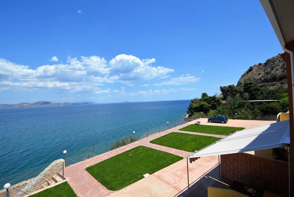 Nearby landmark, Neighbourhood, Natural landscape, Beach