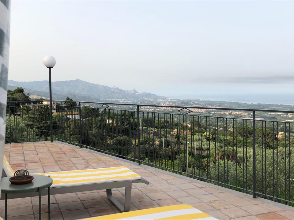 View (from property/room), Balcony/Terrace