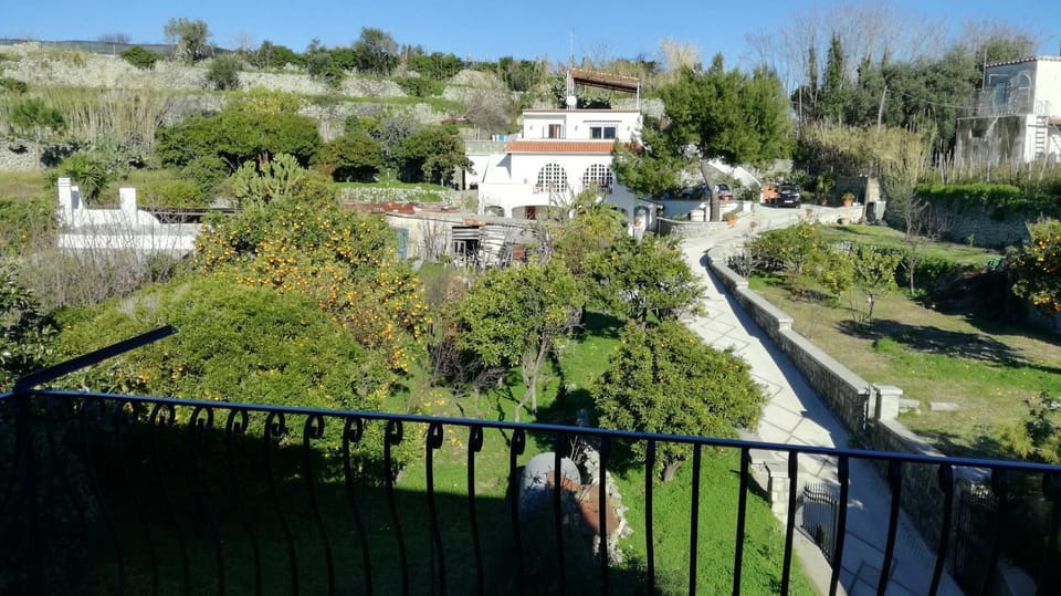 Property building, Day, Natural landscape, Balcony/Terrace, Balcony/Terrace