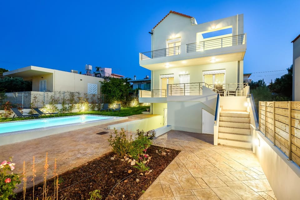 Property building, Facade/entrance, Swimming pool