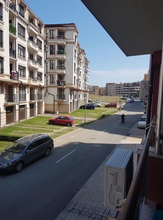 City view, Street view