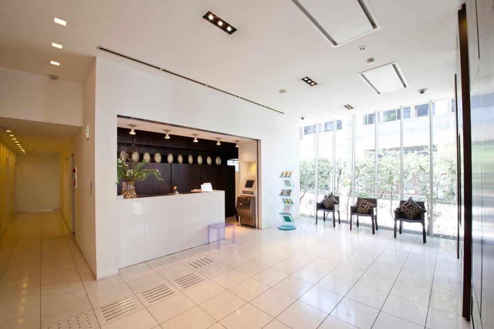 Day, Lobby or reception
