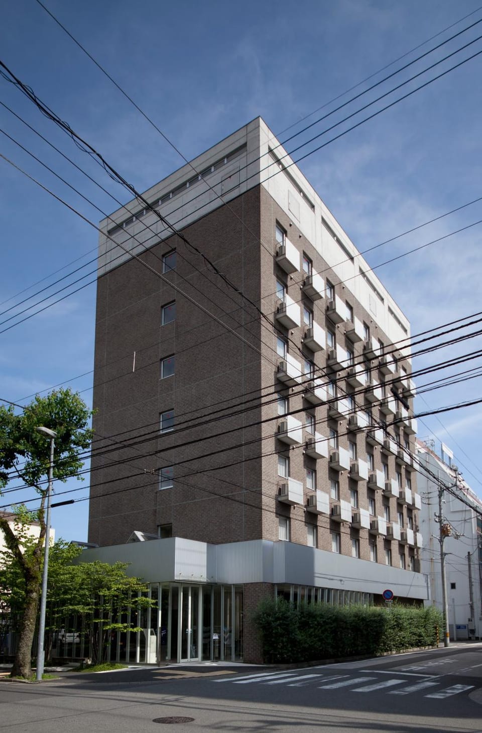 Facade/entrance
