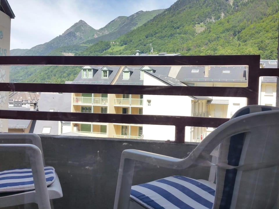 Balcony/Terrace, Mountain view
