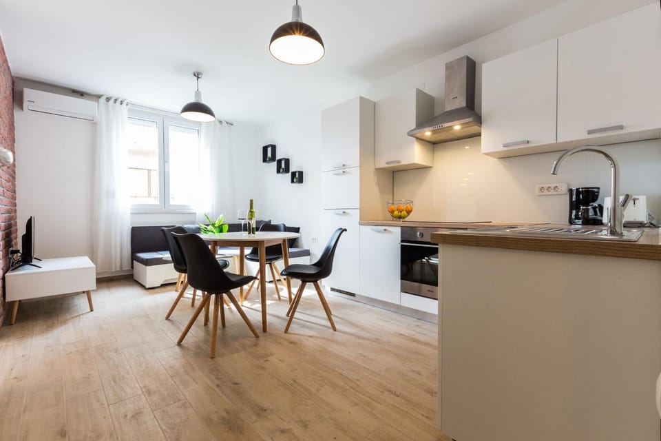 Kitchen or kitchenette, Living room, Seating area