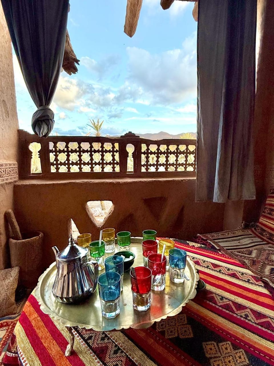 Natural landscape, View (from property/room), Balcony/Terrace, Food and drinks, Seating area, Dining area, Food