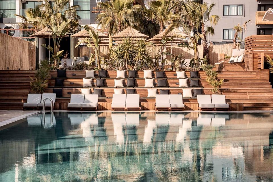 Balcony/Terrace, Swimming pool