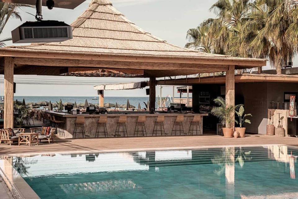 Lounge or bar, Swimming pool