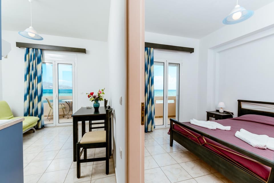 Seating area, Bedroom