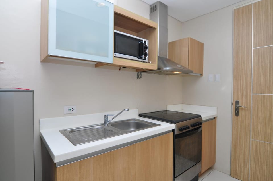 Miranda B 306 1BR at Pico de Loro by Raquel's Place Apartment in Nasugbu