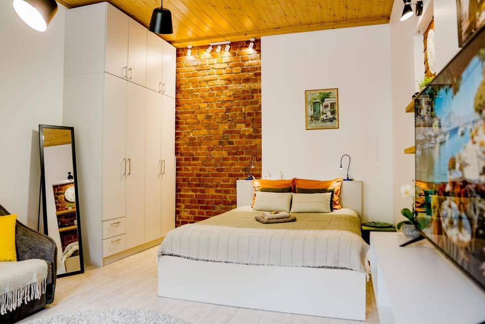 Bedroom, wardrobe