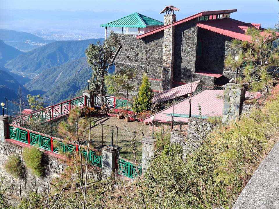 VEENU'S COTTAGE-views heater bonfire barbeque wifi MUSSOORIE Villa in Uttarakhand
