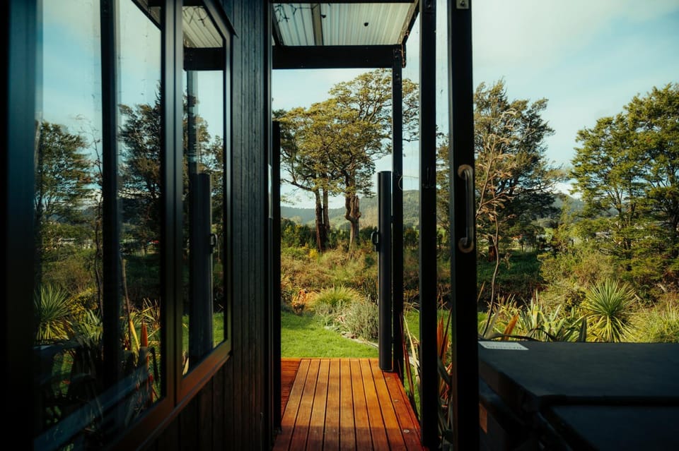 View (from property/room), Garden view, Mountain view, River view