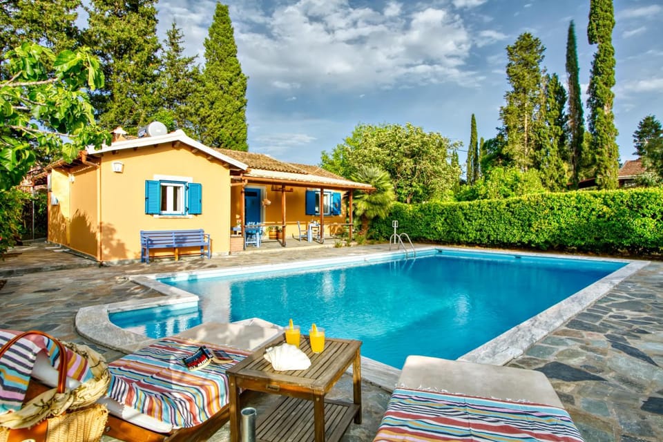 Property building, Natural landscape, Garden view, Pool view, Swimming pool, sunbed