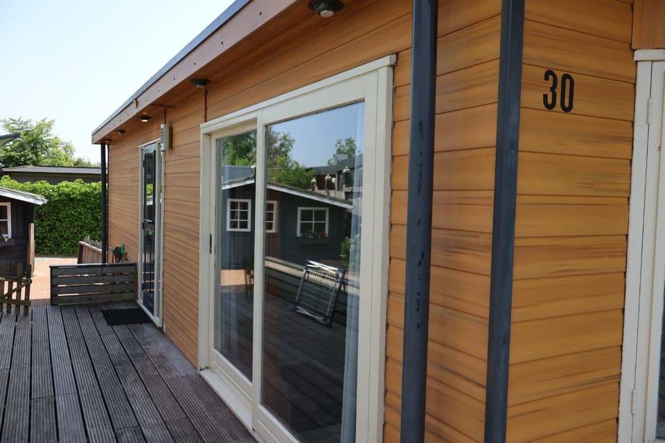 Chalet 30 met jacuzzi Chalet in Zeeland, Netherlands