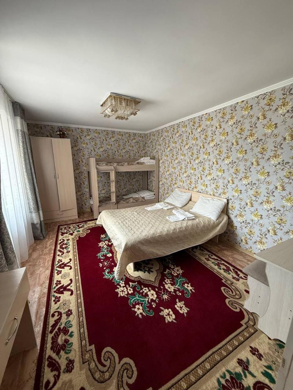 Bed, Photo of the whole room