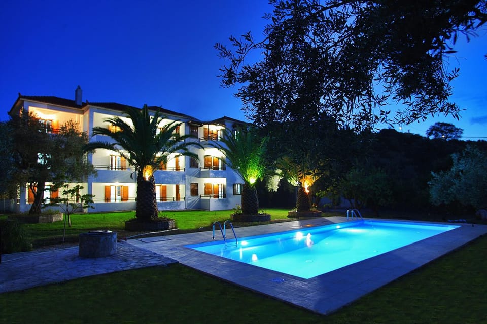 Swimming pool, Swimming pool
