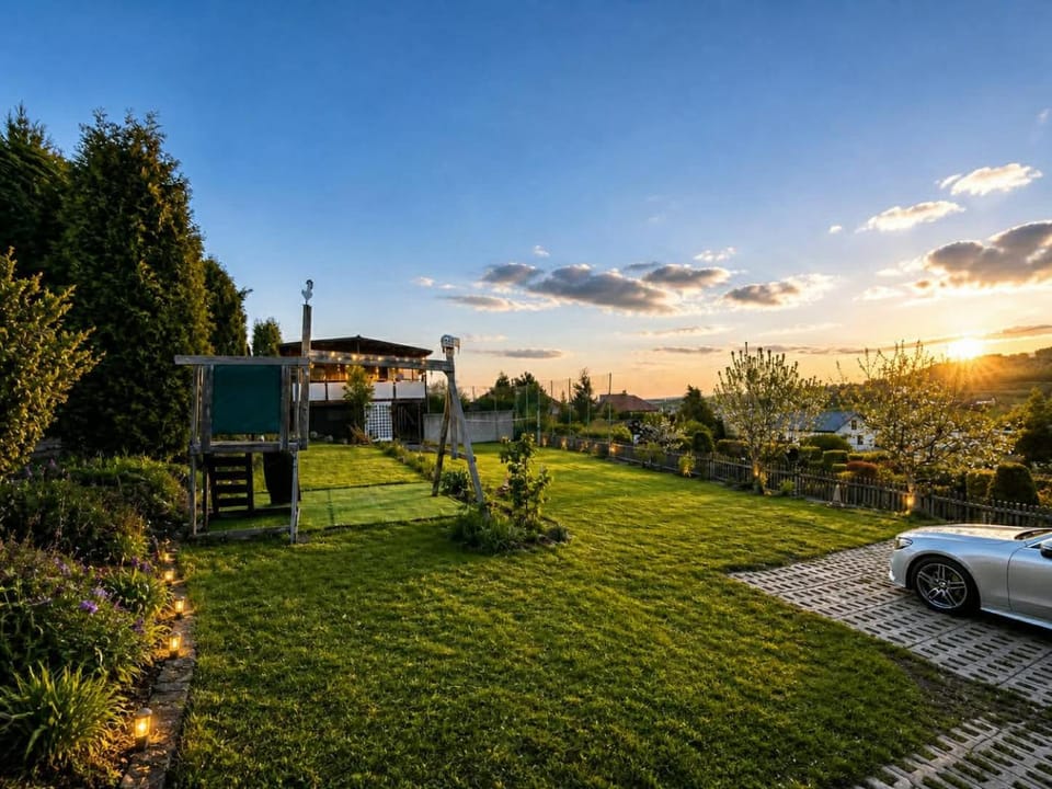 Property building, Day, Garden, Garden view, Parking