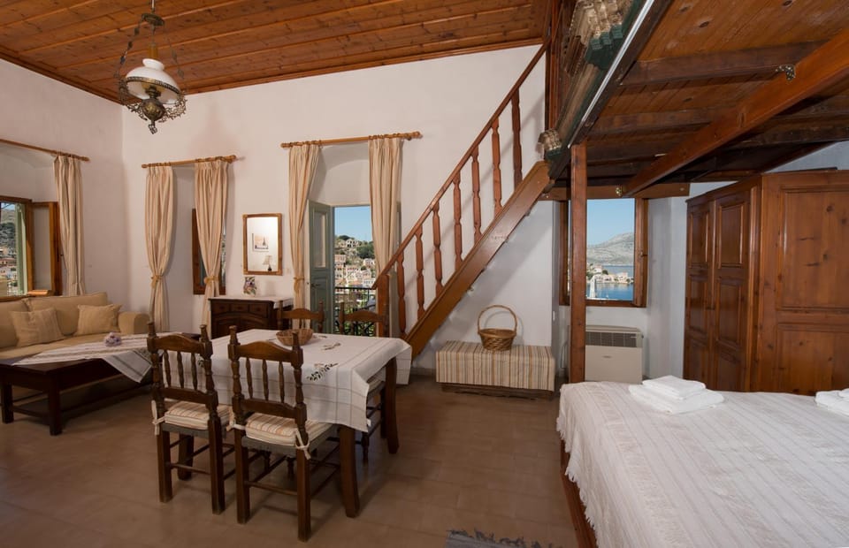 Living room, Dining area, Bedroom