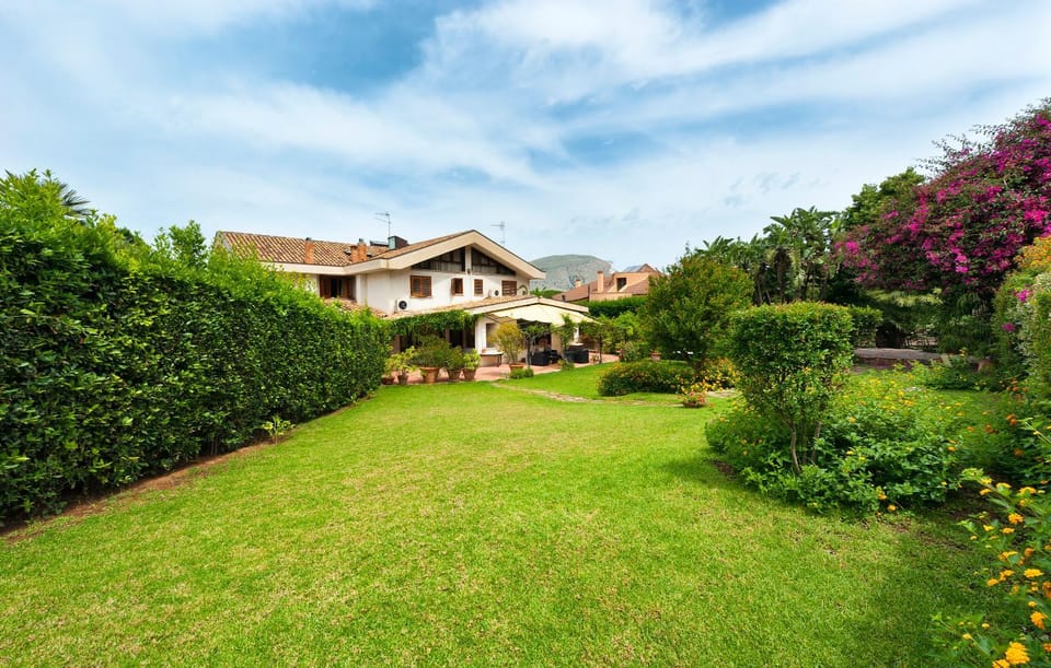 Property building, Garden, Garden view