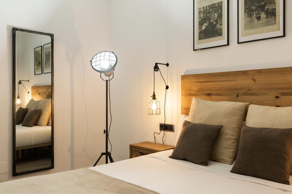 Bed, Photo of the whole room, Decorative detail, Bedroom, furniture, safe, towels, wardrobe, air conditioner, air conditioner