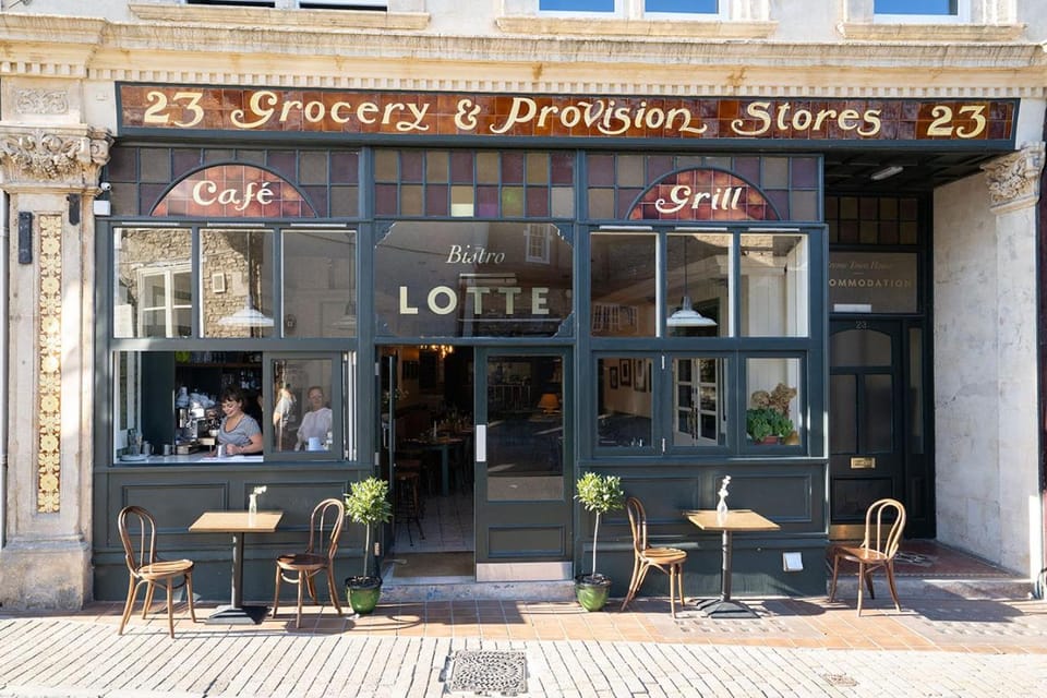 Restaurant/places to eat, Facade/entrance, Property logo or sign