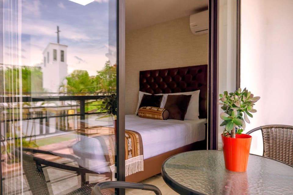 Bed, View (from property/room), Balcony/Terrace, Bedroom, air conditioner
