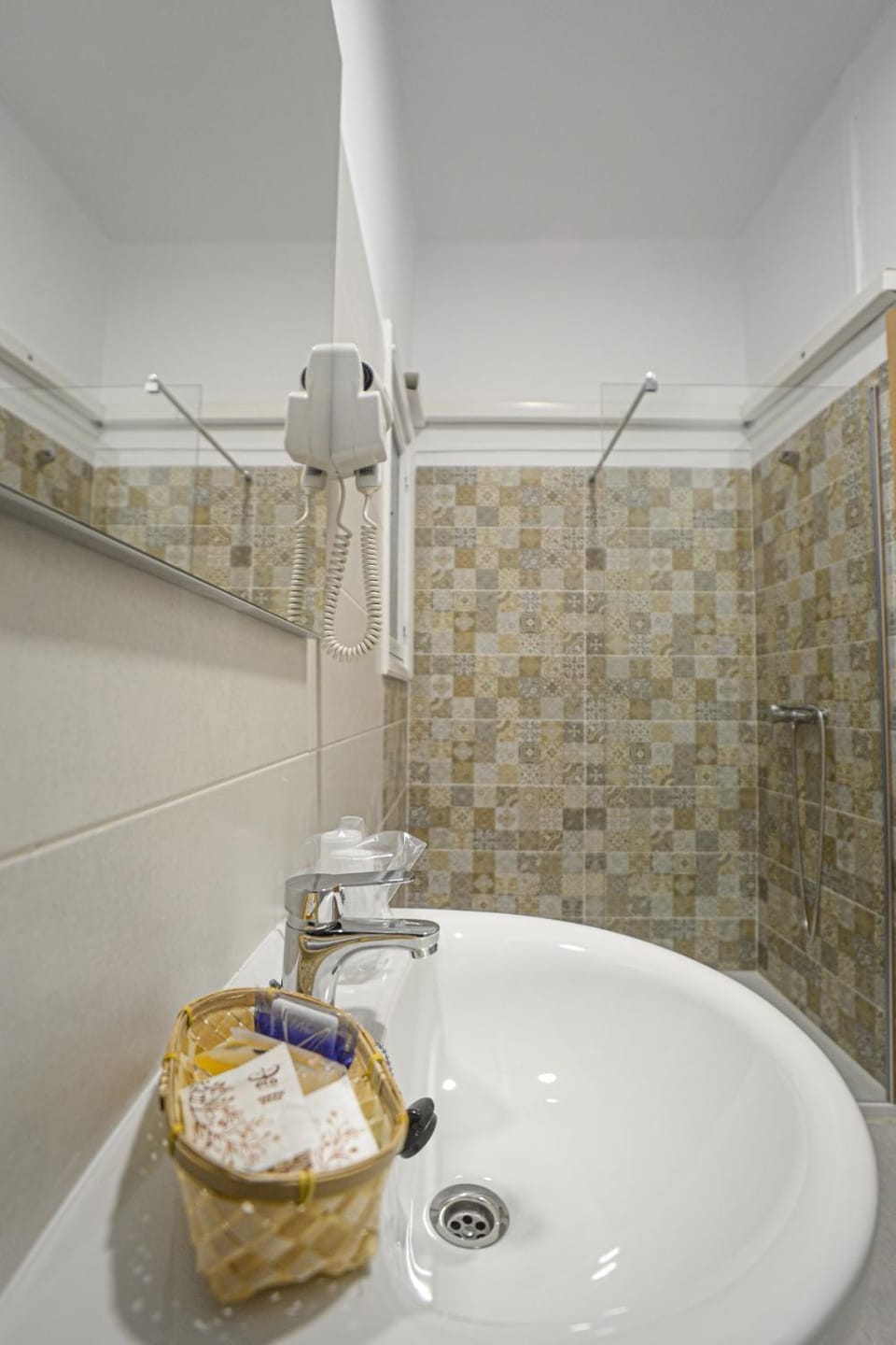 Bathroom, towels