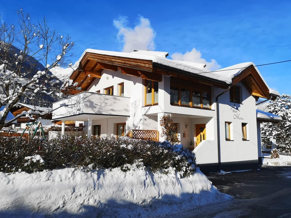 Property building, Day, Winter