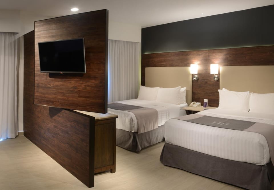 Communal lounge/ TV room, Photo of the whole room, Bedroom