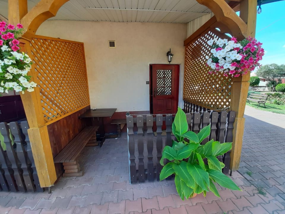 Patio, Balcony/Terrace
