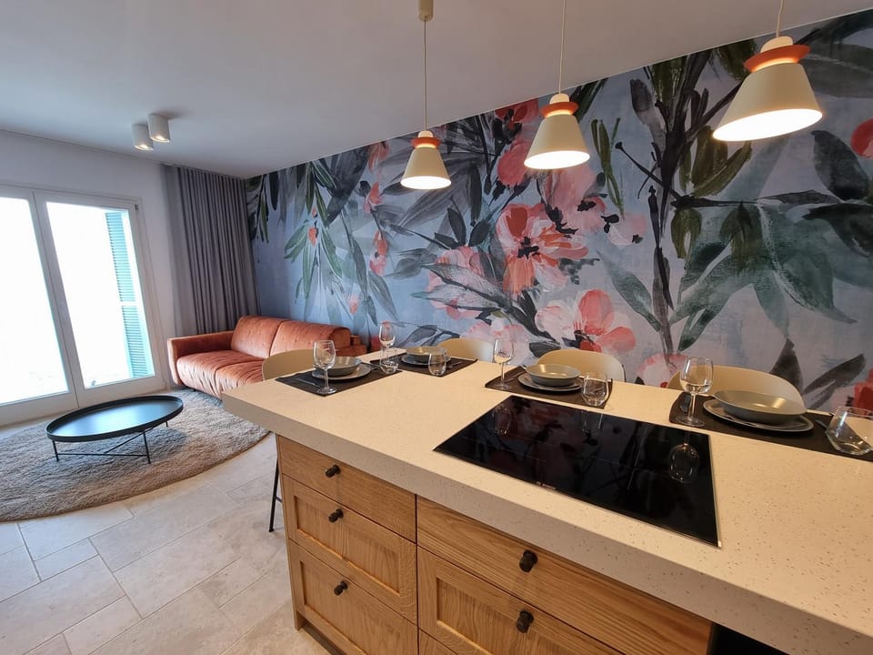 Living room, Dining area, kitchen