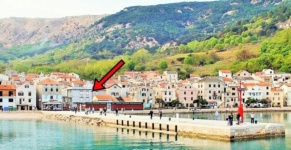 Property building, Restaurant/places to eat, Facade/entrance, Spring, Neighbourhood, Bird's eye view, Winter, Summer, Fishing, Beach, Beach, Hiking, Cycling, Diving, Autumn, City view, Mountain view, Sea view, Sea view, Supermarket/grocery shop, Quiet street view