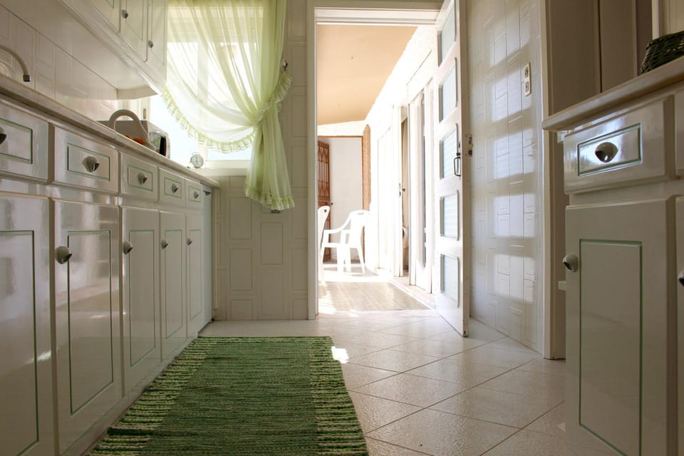 Coffee/tea facilities, Kitchen or kitchenette