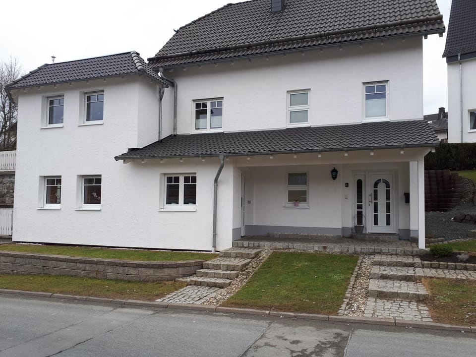 Facade/entrance, Activities