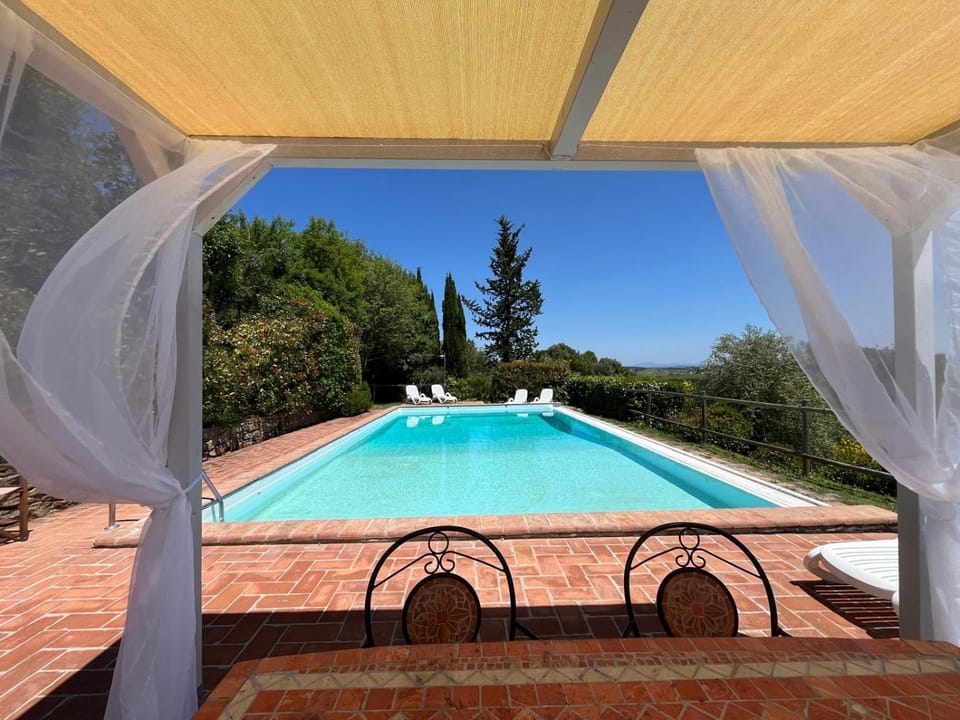 Villa Ledonia House in Tuscany