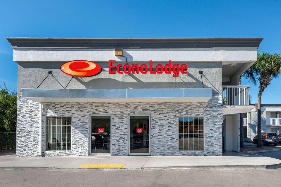 Property building, On site