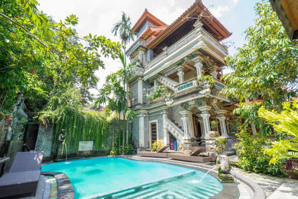 Property building, Swimming pool